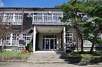 旧粟野中学校中央口