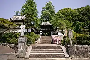 寺院正面
