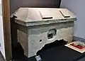家形石棺（複製）前橋市総社歴史資料館展示。