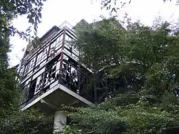 廃業後の小曲園(2001年)
