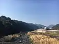 神奈川県立生命の星・地球博物館付近の早川