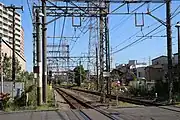 建設中の尻手方面ホーム（2015年10月）