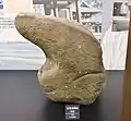 石製鴟尾B（複製）個人所有品の複製。前橋市総社歴史資料館展示。