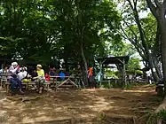 山頂の景信小屋