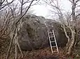 山頂近くの梵天岩