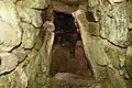 1号墳の石室内部