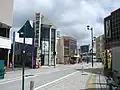 かつて駅と繋がっていた岡町商店街