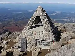鐘の付いた山頂標