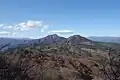 岩櫃山から北西(左奥横手山、右奥白砂山)