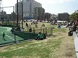 旧本塁付近にあったスタンド跡地は、現在は土盛りの芝生席になっている。