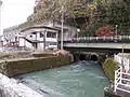 大川寺駅脇の放水口