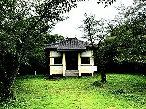 志岐城本丸跡 志岐麟泉社本殿