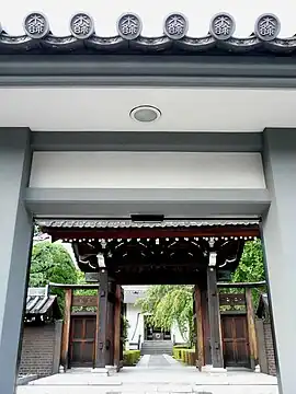 性翁寺入口の風景