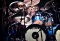 悠 (Drums)