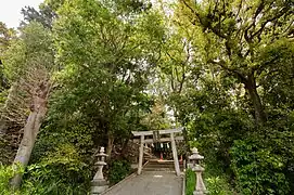 参道（東側）