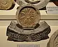 軒丸瓦・軒平瓦兵庫県立歴史博物館展示。