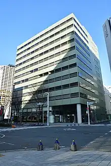 本社が入居するグリーンビルディング(2021年2月撮影)