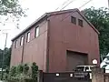 レンガ調の現在の発電所建屋。