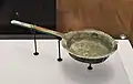 古墳時代の火熨斗新沢千塚126号墳(奈良県橿原市)出土。東京国立博物館展示。