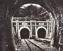 新逢坂山隧道（東口）1919年（大正8年）9月完成