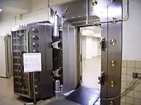 金庫室の扉