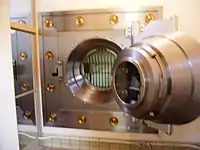 金庫室の扉