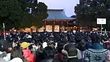 元日の初詣 拝殿前(2012年1月撮影)