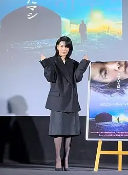 （김 서형）