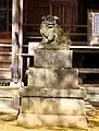 狛犬右側