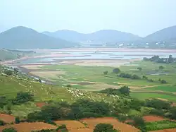 昭関ダム湖の遠景