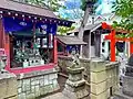 境内社（稲荷神社と御嶽神社）