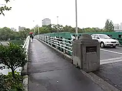 欄干 堺町より