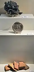 本能寺跡出土瓦類京都市考古資料館展示。