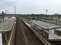 跨線橋より見た駅構内(2016年8月）