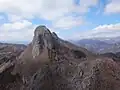 東岳から西岳を望む