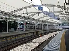 ホーム、下り方向を望む(2007年5月4日撮影)