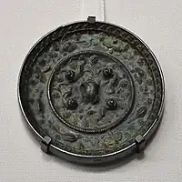 松山古墳出土 海獣葡萄鏡奈良県高取町。東京国立博物館展示。