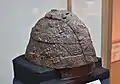 桜ヶ丘古墳 衝角付冑長野県松本市。松本市立考古博物館展示。