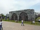 横須賀市のうみかぜ公園に展示されている第三海堡の大型兵舎（2010年）