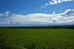 武佐岳登山口の牧草地
