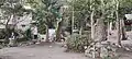 水天宮（門司区）史跡全景（右から海御前様碑・水天宮社・海御前碑・河童像）