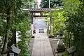 鳥居と参道