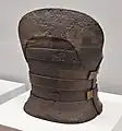江田船山古墳 横矧板革綴短甲（国宝）熊本県和水町。東京国立博物館展示。