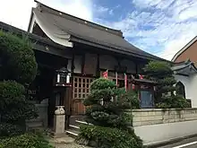 法浄院 入口付近