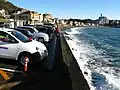 波が高い時は駐車場が波をかぶるため、塩害に注意して駐車する必要がある