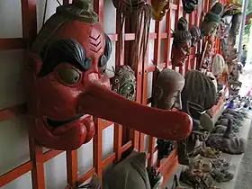 人形ばかりでなくさまざまな面もある