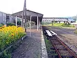 2004年3月の交換設備廃止により、レールが一部剥がされている（2004年7月）