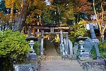 健命寺隣の湯澤神社