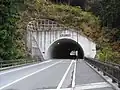 滝成トンネル(起点側)。施工は戸田建設と岩浪建設によるJV。