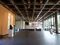 本館 エントランス付近